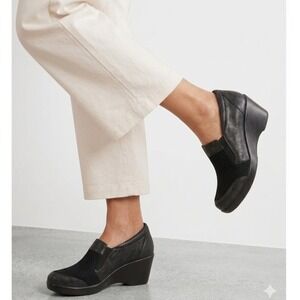 Alegria 'Eryn' Black Leather & Elasticized Gore Clogs EUR 36 / 6 US- Modern Chic